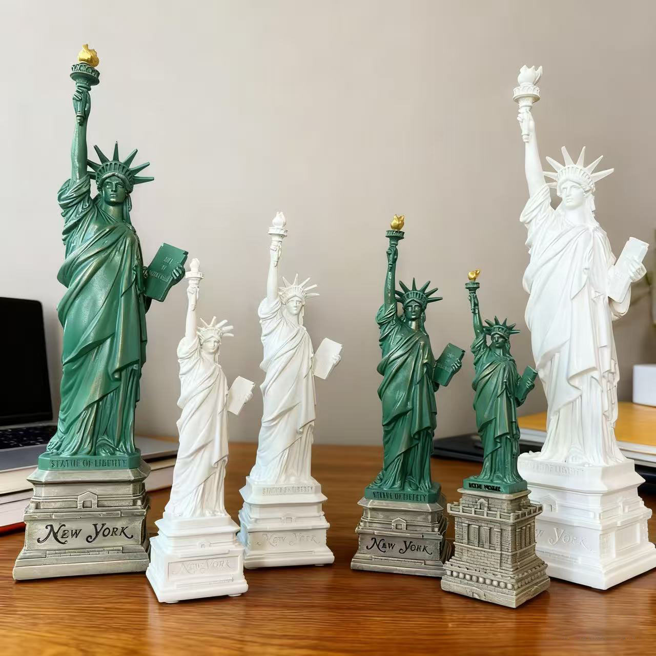自由の女神像モデル デスクアクセサリー 収集品 旅行土産 ニ - Office Furniture York のレビューと価格